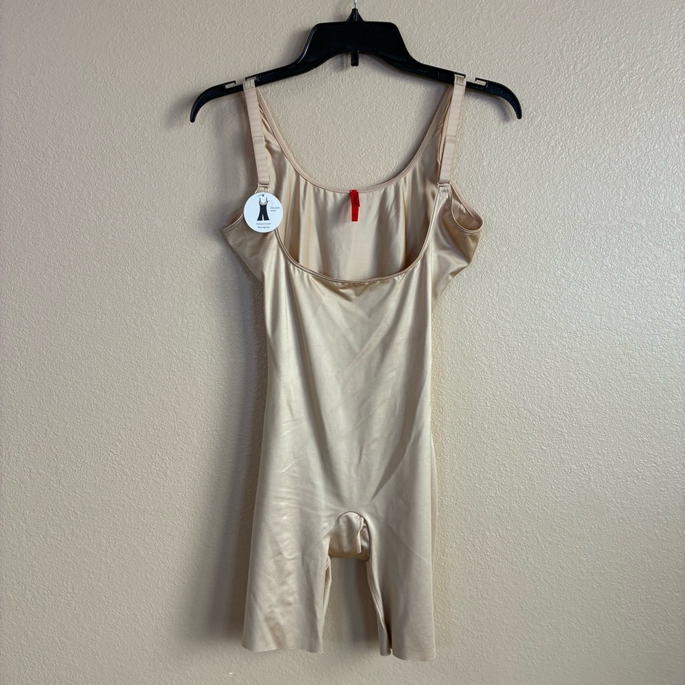 Spanx New Size L Nude Open‎ Bust Mid Thigh Bodysuit Adjust Straps Shapewear